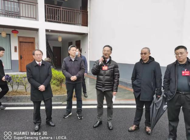 政協(xié)主席李斌向委員們作考察總結(jié)